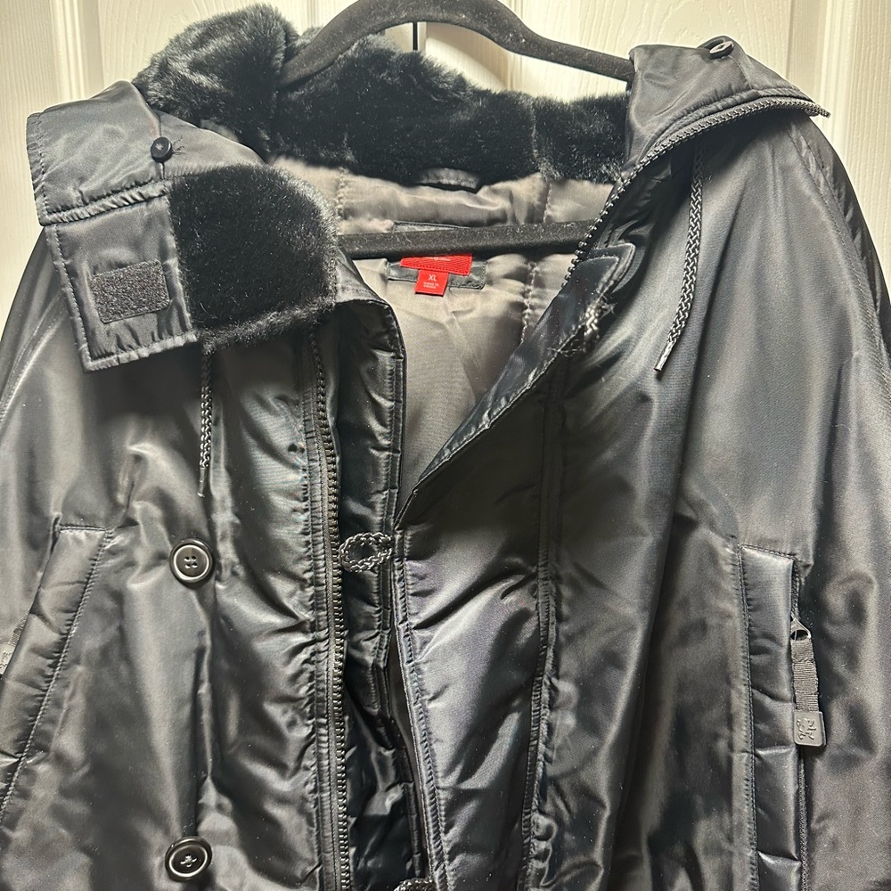 Brand New Winter Puffer Jacket In Black Size XL Runs Big